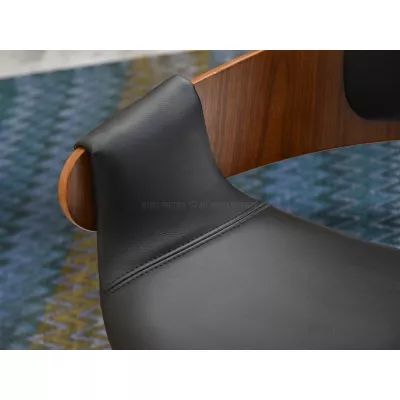 Designer Esszimmerstuhl JOYA - Walnuss / schwarzes Öko-Leder