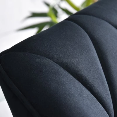 Drehbarer Polsterstuhl SALIHA – schwarz/chrom