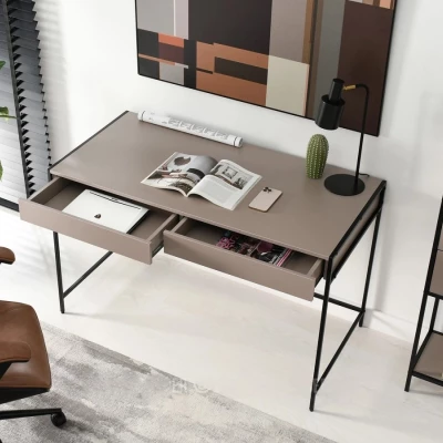 Breiter Schreibtisch DAMJAR - beige / schwarz
