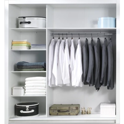 Großer Spiegelschrank 208 cm PAMPLONA – Alpinweiß / Hochglanzweiß + GRATIS LED-Beleuchtung