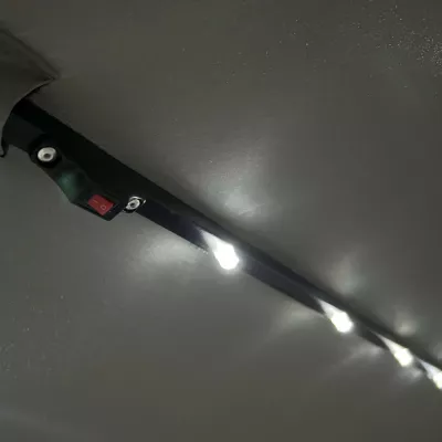 Verstellbarer Sonnenschirm MILANOR mit LED-Beleuchtung – hellgrau