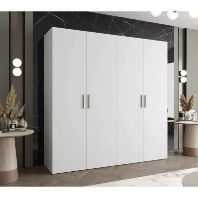 Geräumiger Kleiderschrank HELMA 1.200 cm - weiß / silberne Griffe
