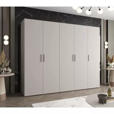 Geräumiger Kleiderschrank HELMA 1.250 cm - Kaschmir / silberne Griffe