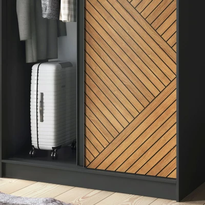 Kleiderschrank mit Schiebetüren 120 cm VALORA – schwarz/karamellfarbene Eiche
